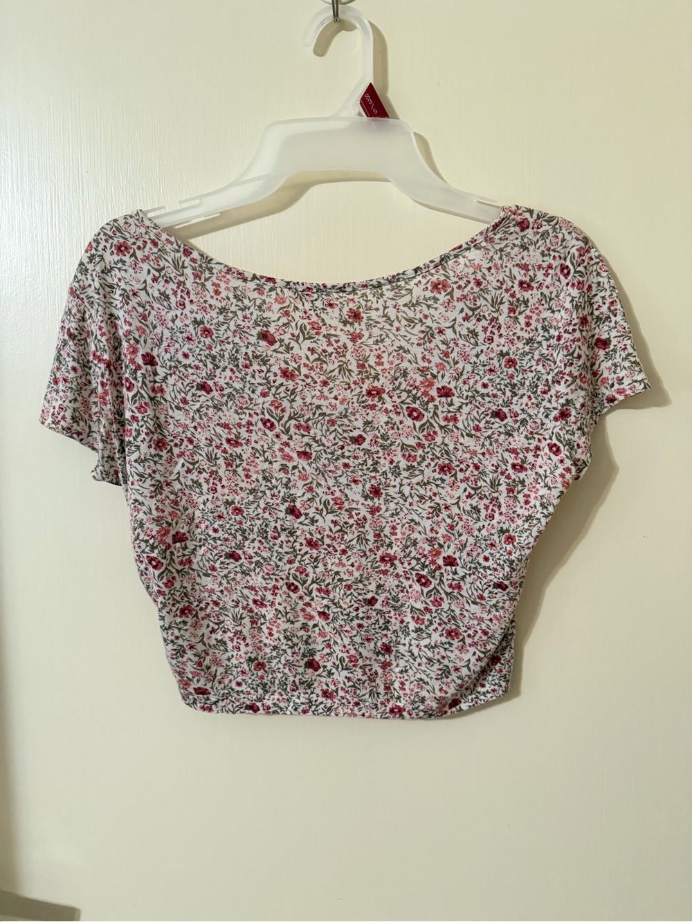 Garage Pink and White Floral V-Neck Crop Top - Picture 5 of 5